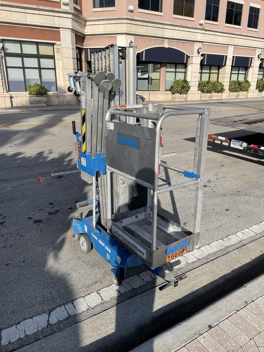 2021 GENIE AWP-30S DC