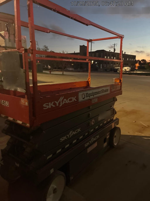 2018 Skyjack SJIII-3226 Skyjack SJIII3226 Scissor Lift w/Trojan Batteries