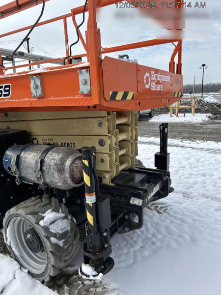 2023 JLG RT3369
