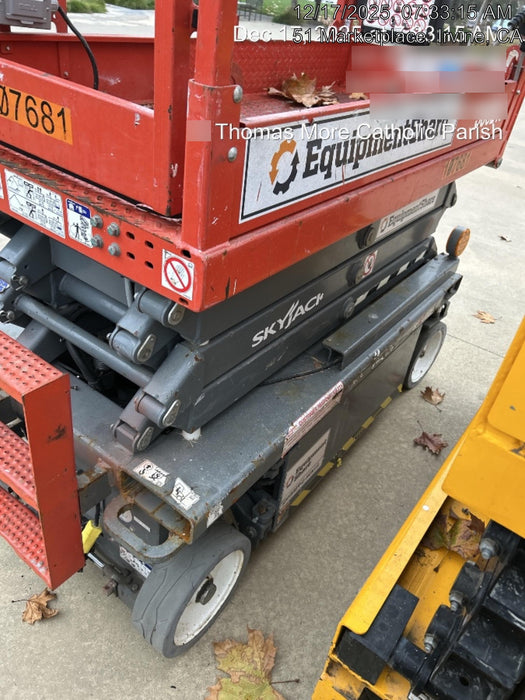 2020 Skyjack SJIII-3219 Solid NM Tires, Half height spring hinged entry gate, Dual Beacons, 800W Inverter