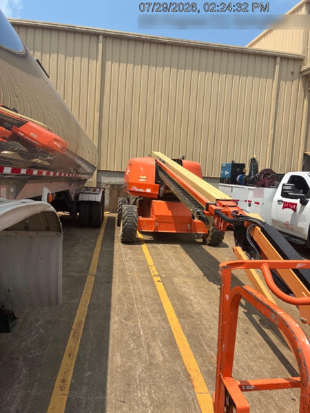 2022 JLG 660SJ