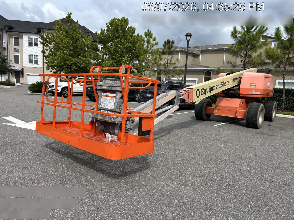 2022 JLG 660SJ
