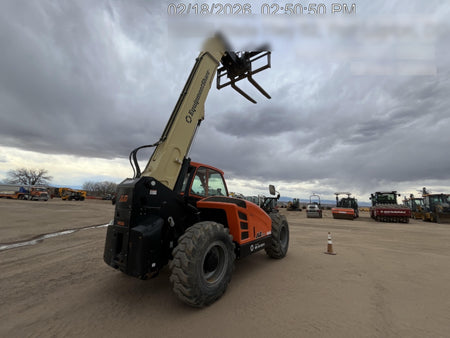 2023 JLG 1732