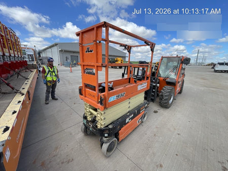 2022 JLG ES1932