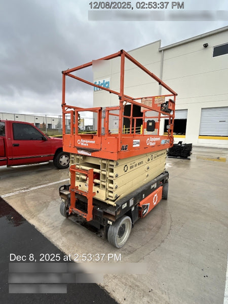 2022 JLG ES3246