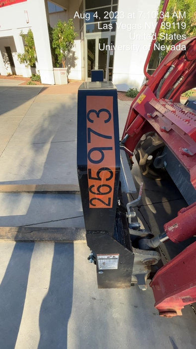 2021 TAKEUCHI 48" Pallet Forks - Takeuchi