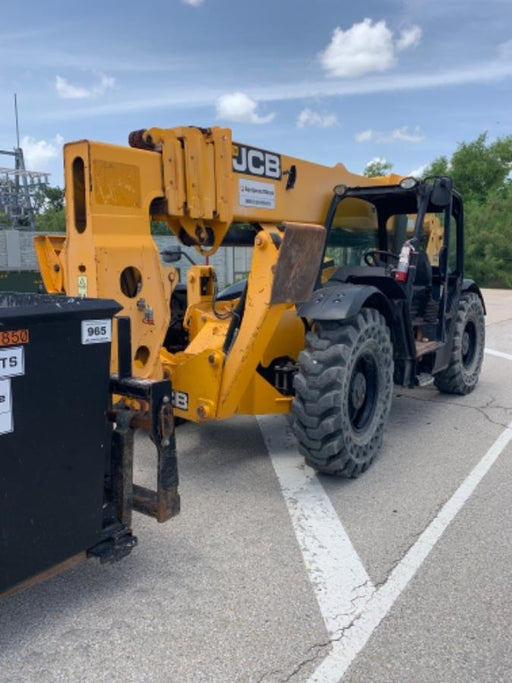 2019 JCB 510-56 Open ROPS, 74 HP, Solid Tires, Worklights, Beacon, Aux Hydraulics, Lifting Eye 72" Carriage/60" Forks