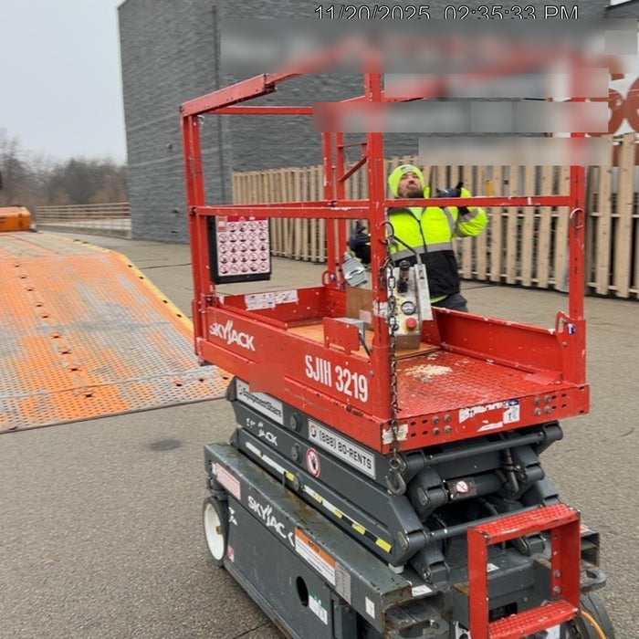 2018 Skyjack SJIII-3219 Standard Rental Specs