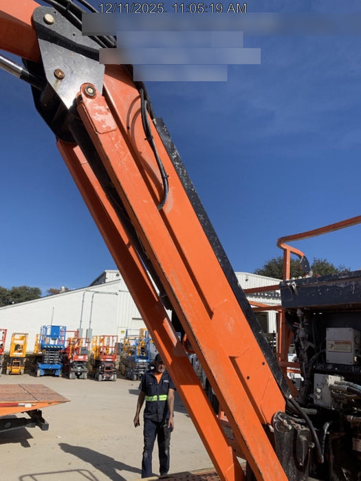 2019 JLG 660SJ