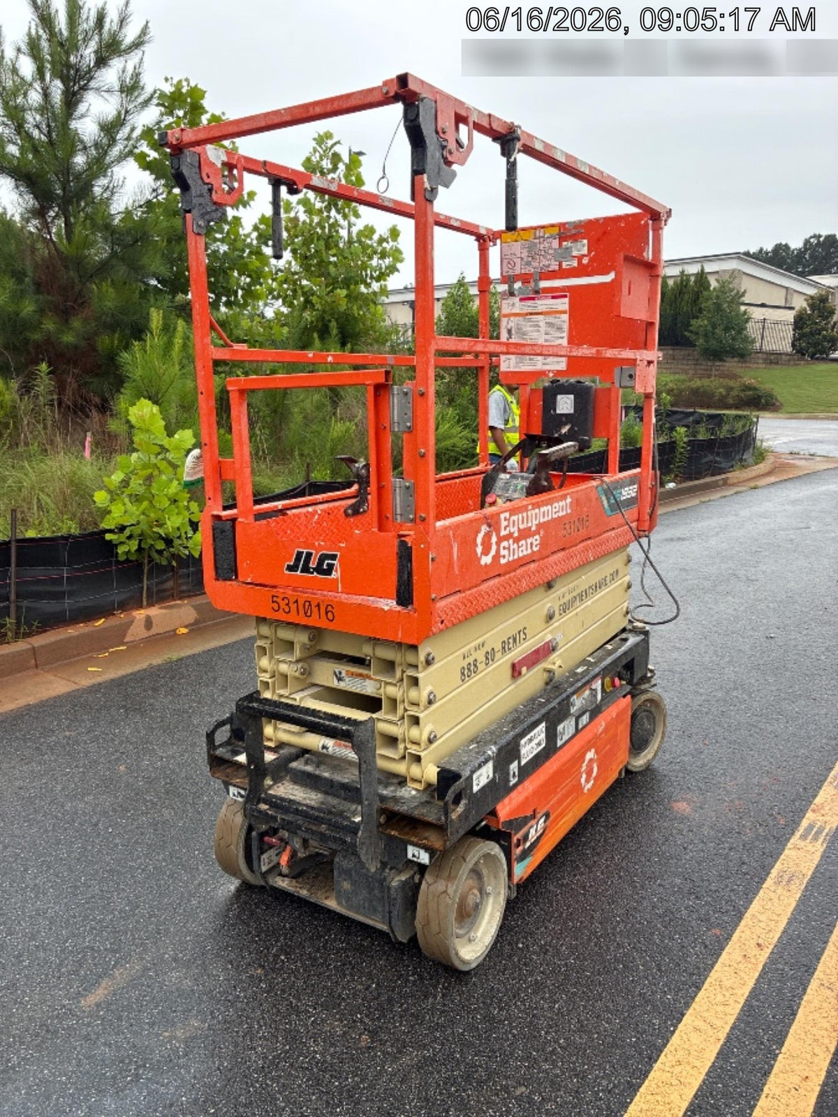 2025 JLG ES1932