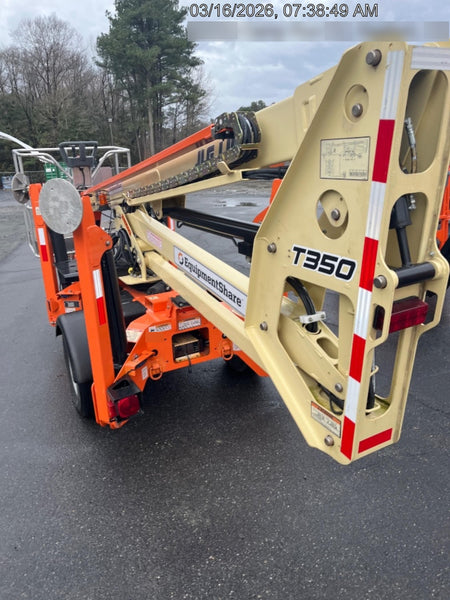 2022 JLG T350