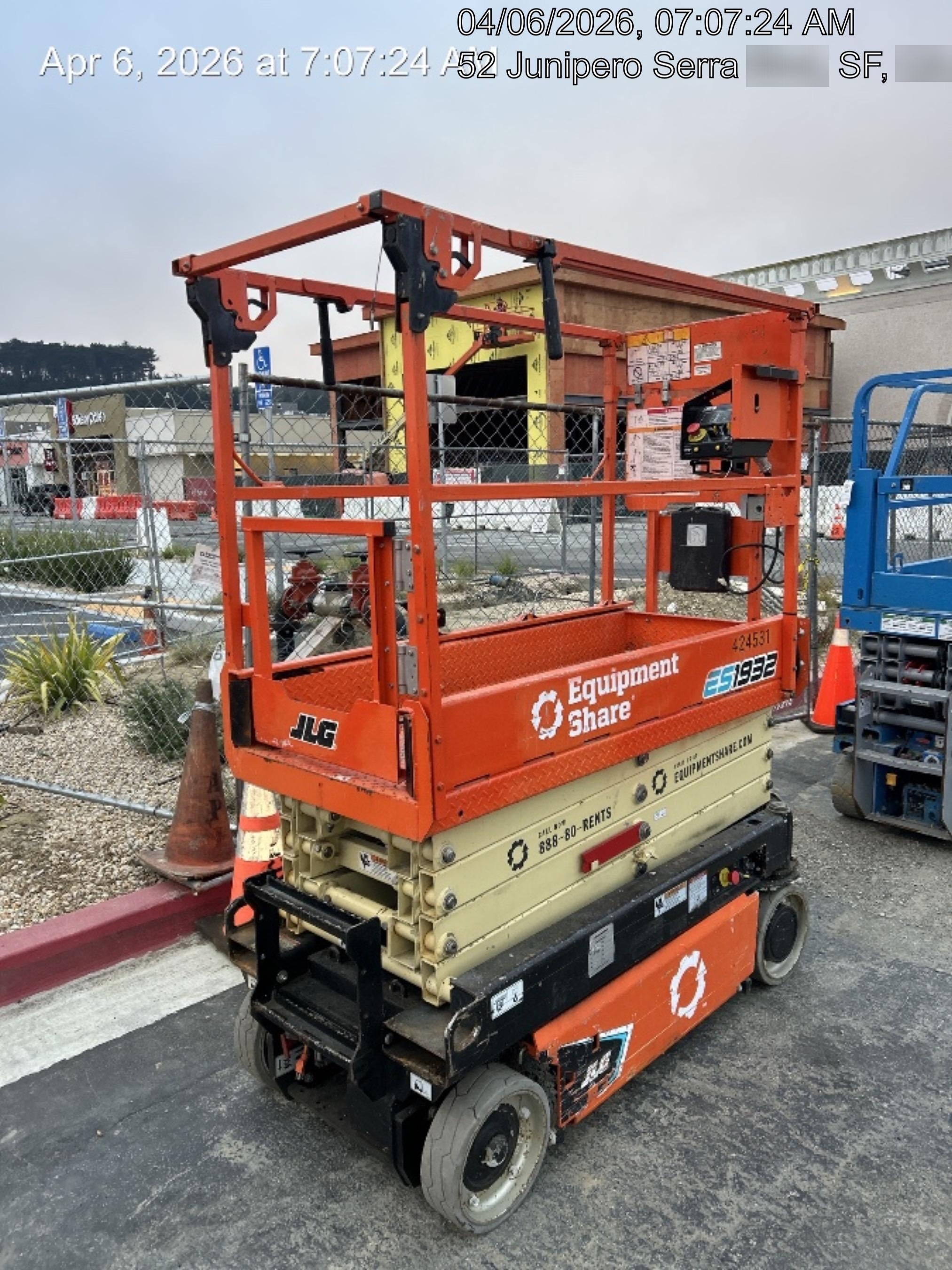 2024 JLG ES1932