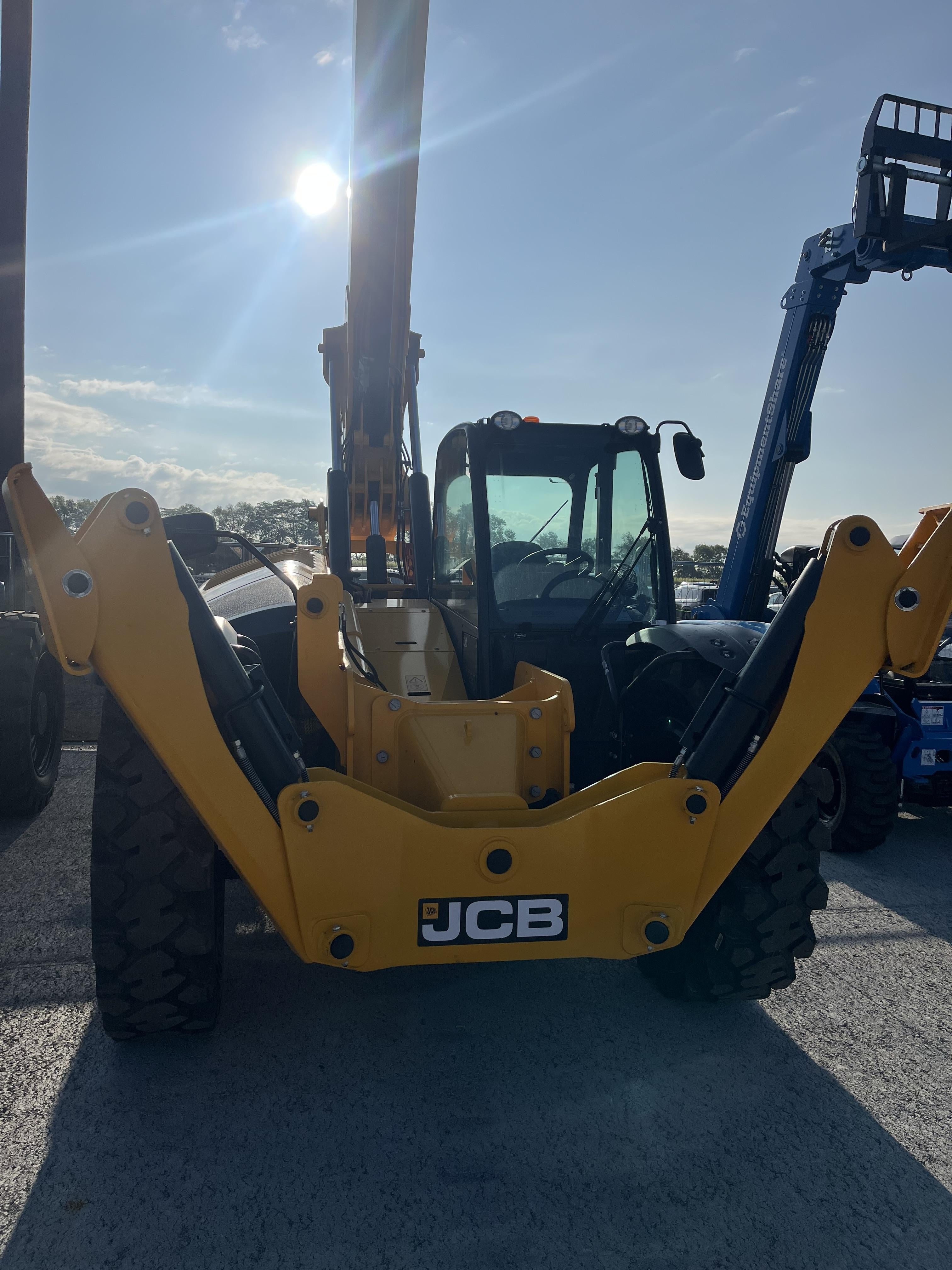 2026 JCB 514-56