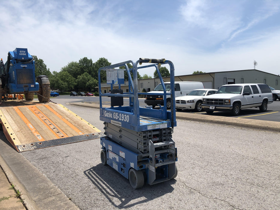 2018 Genie GS-1930 Genie GS-1930 w/Fixed Rail, Chain Entry