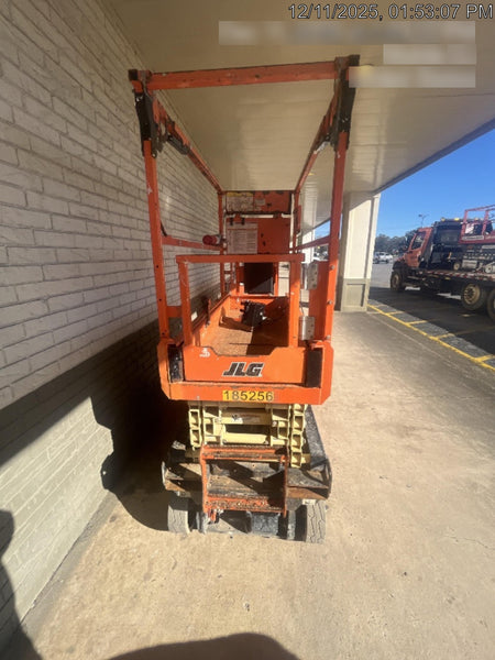 2021 JLG ES1932
