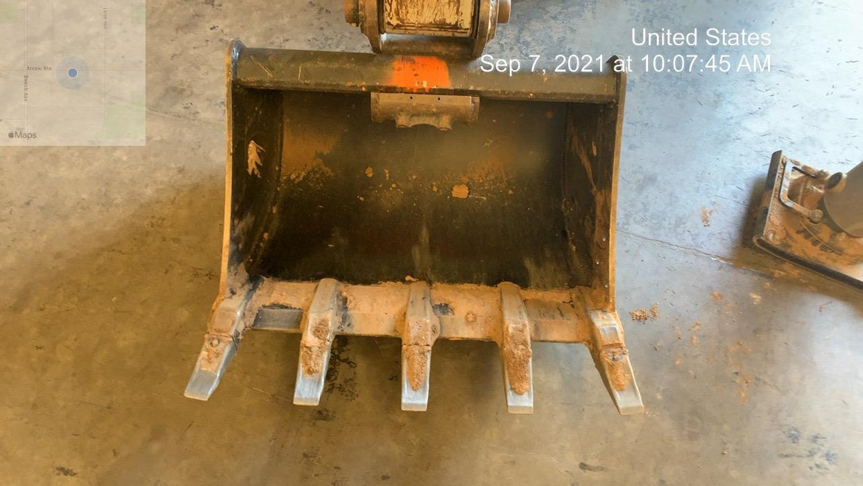 2021 DOOSAN 30" Bucket - Doosan