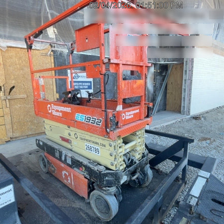 2022 JLG ES1932