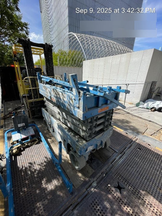 2020 Genie GS-1930 Solid Non Marking Tires, Beacon, Folding rails with half height swing gate, 800W Inverter