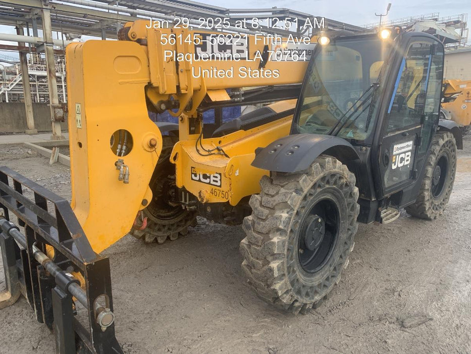 2019 JCB 509-42 Cab/Heat/Air, 74 HP, Solid Tires, STD Worklight, Beacon, Aux Hydraulics, Lifting Eye, Back up Alarm w/66" Carriage/60" Forks