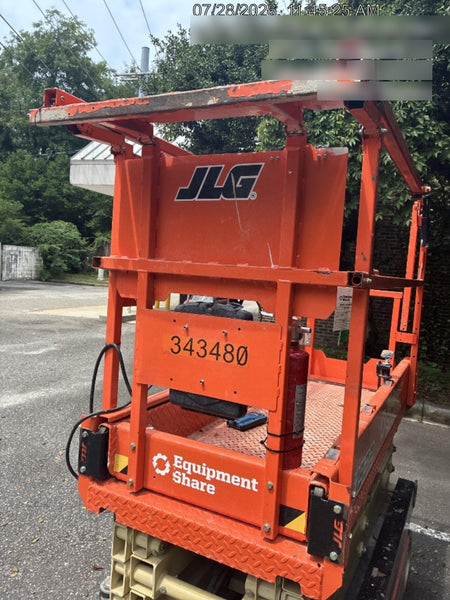 2023 JLG ES1932