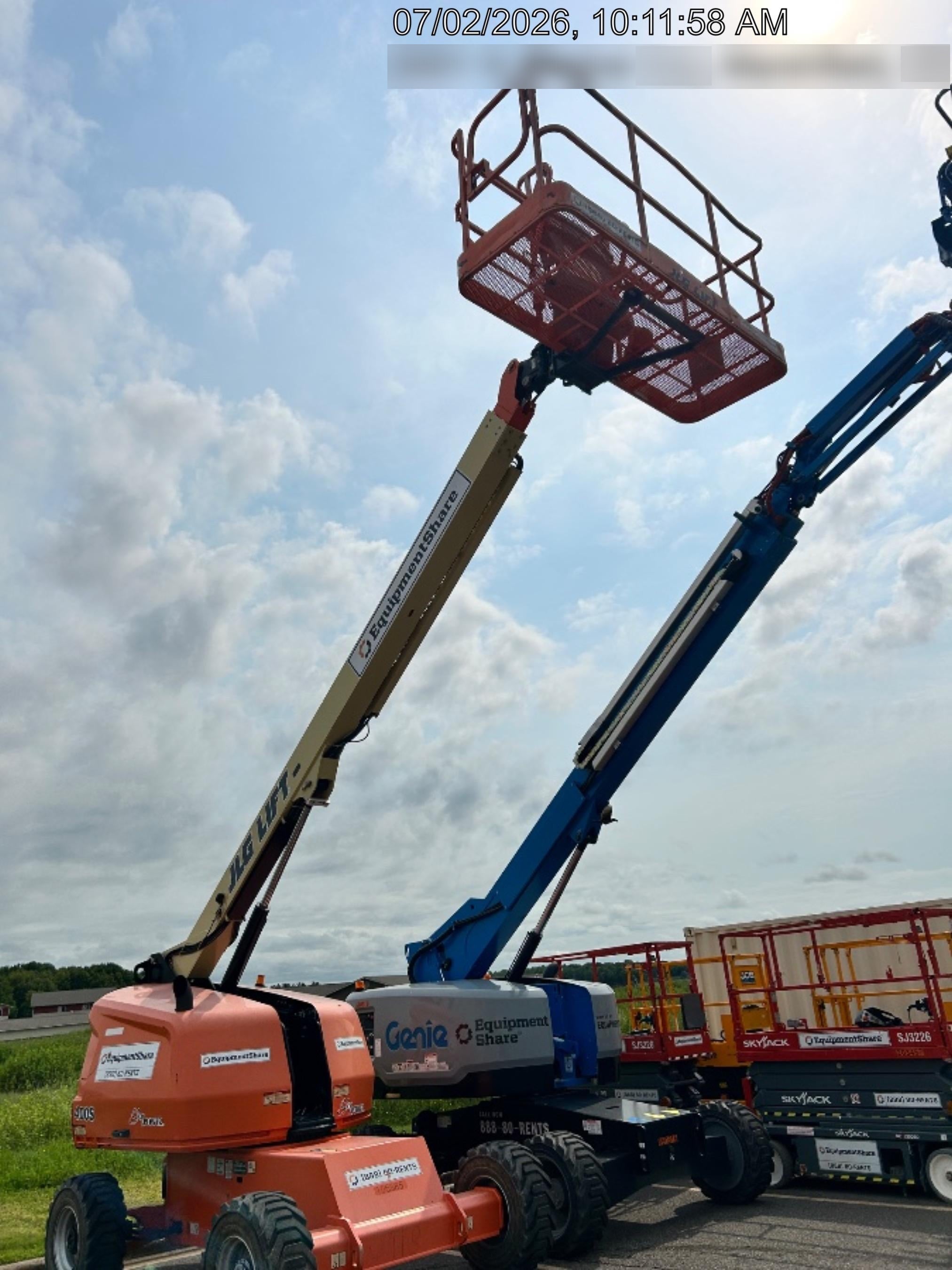 2020 JLG 400S