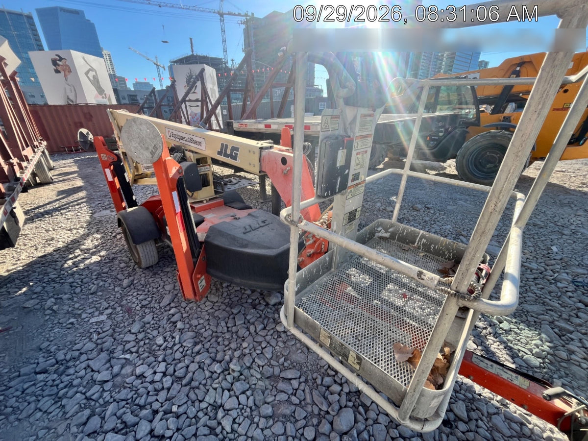 2022 JLG T350