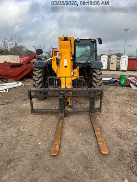 2019 JCB 509-42 JCB 509-42 Enclosed Cab, 74 HP, Solid Tires, Worklights, Beacon, Aux Hydraulics, Lifting Eye w/60" Carriage/60" Forks