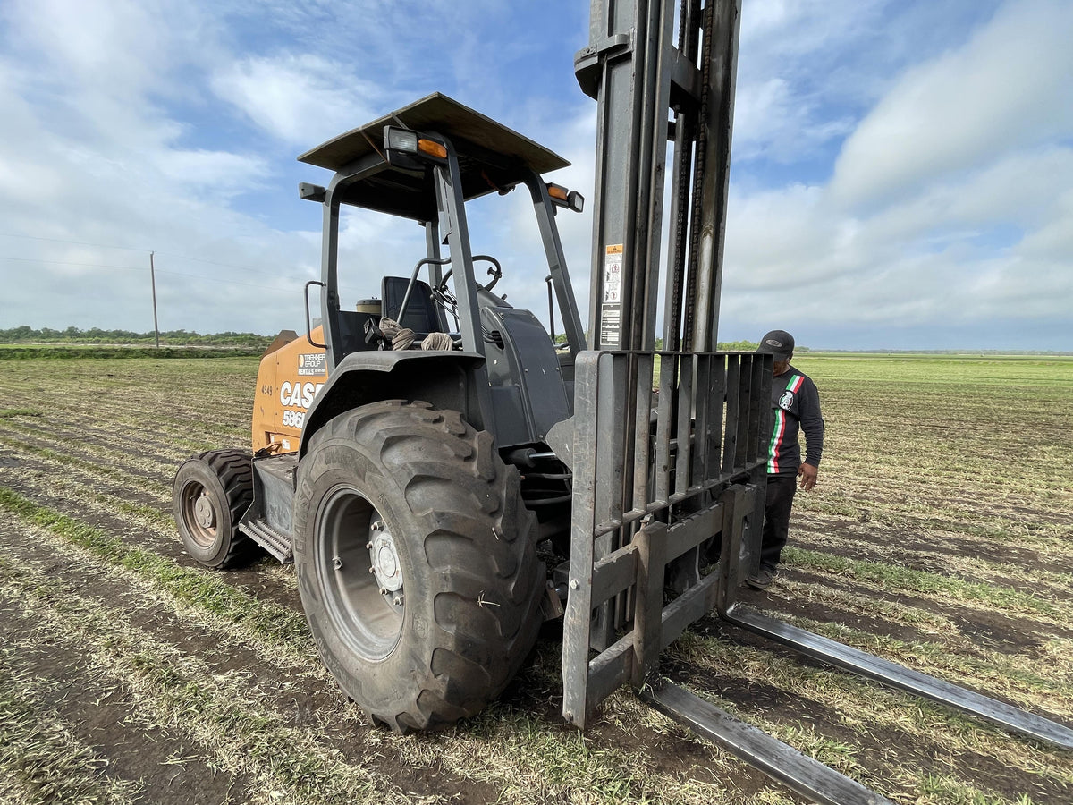 2018 CASE 586H