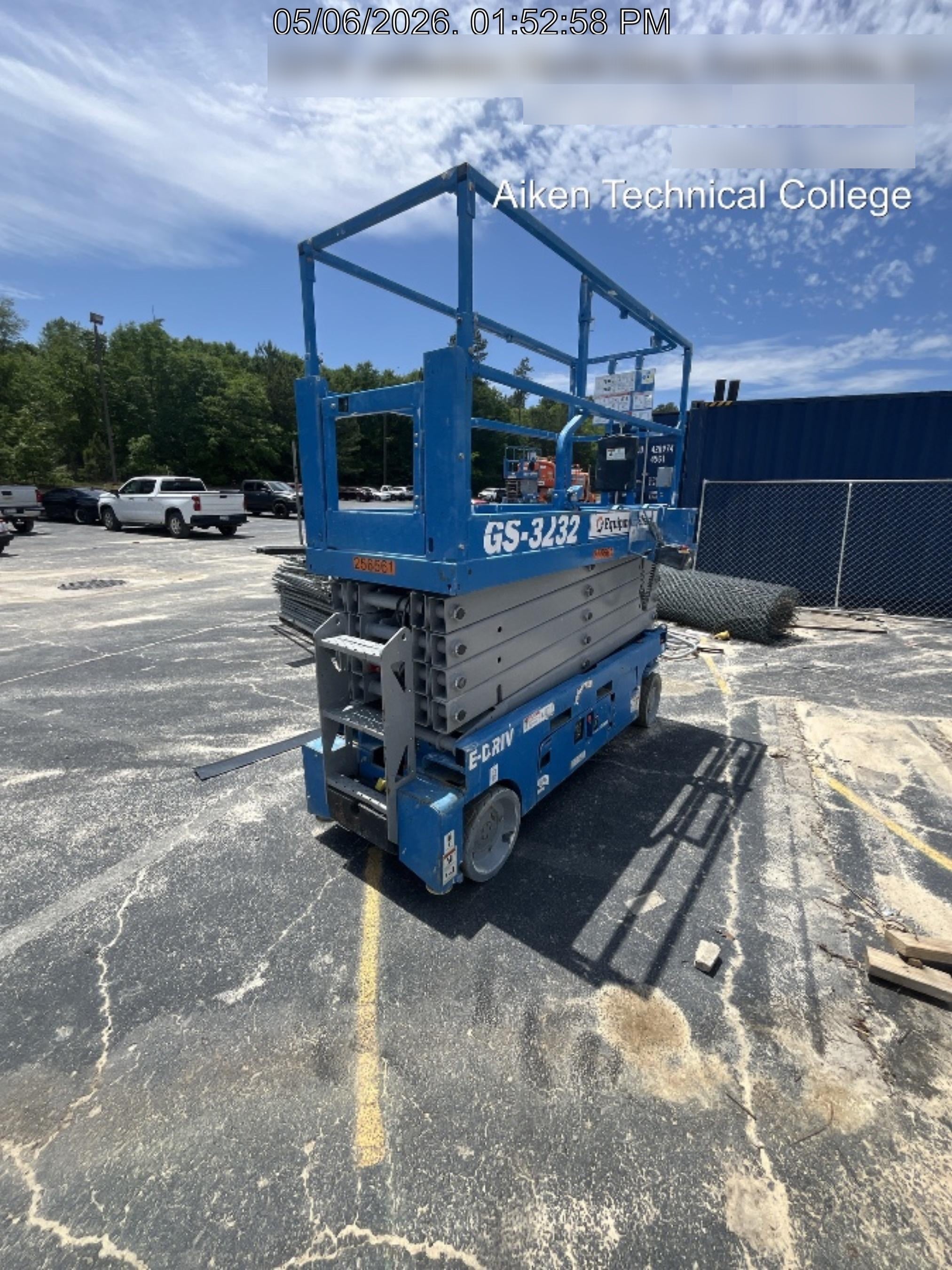 2022 GENIE GS-3232