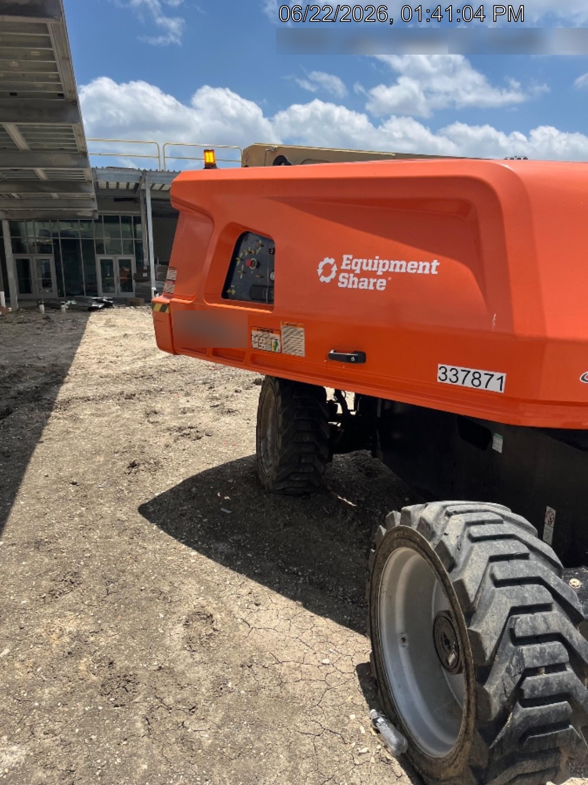 2023 JLG 660SJ