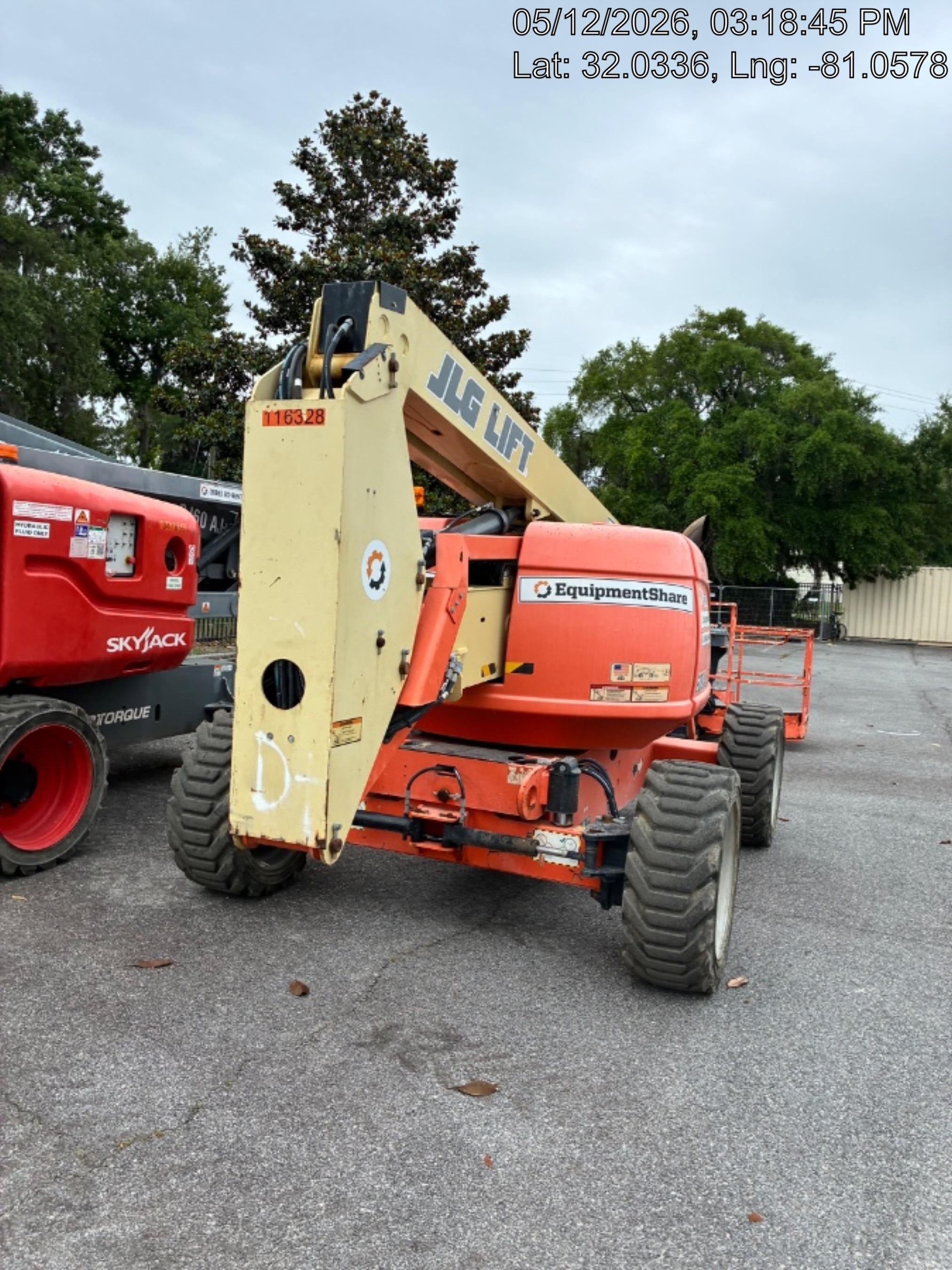 2021 JLG 600AJ