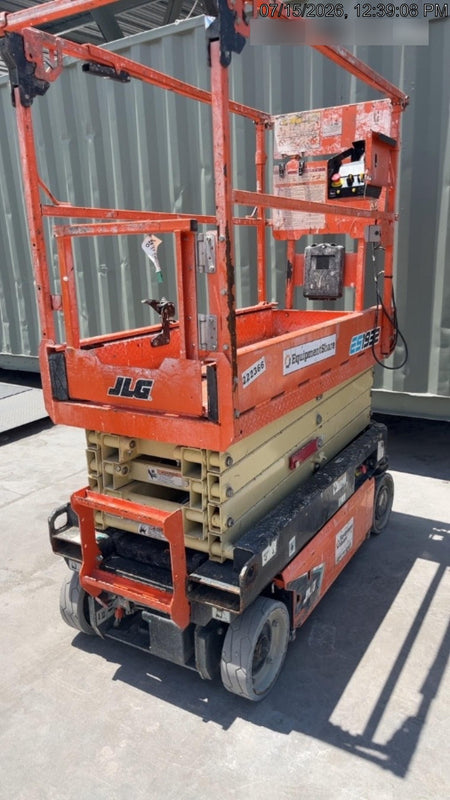 2022 JLG ES1932