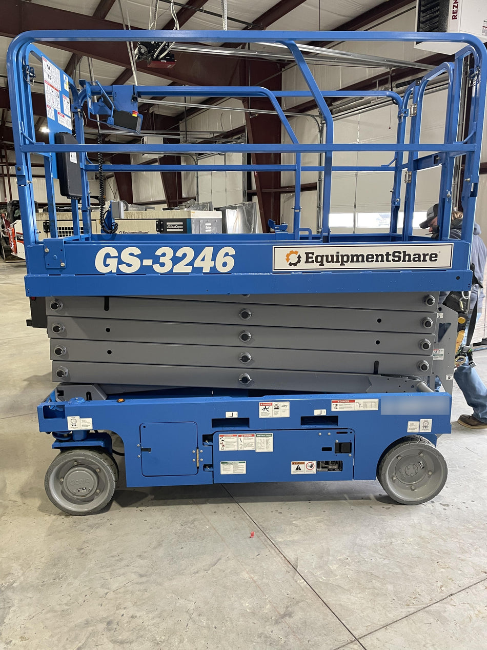 2022 GENIE GS-3246