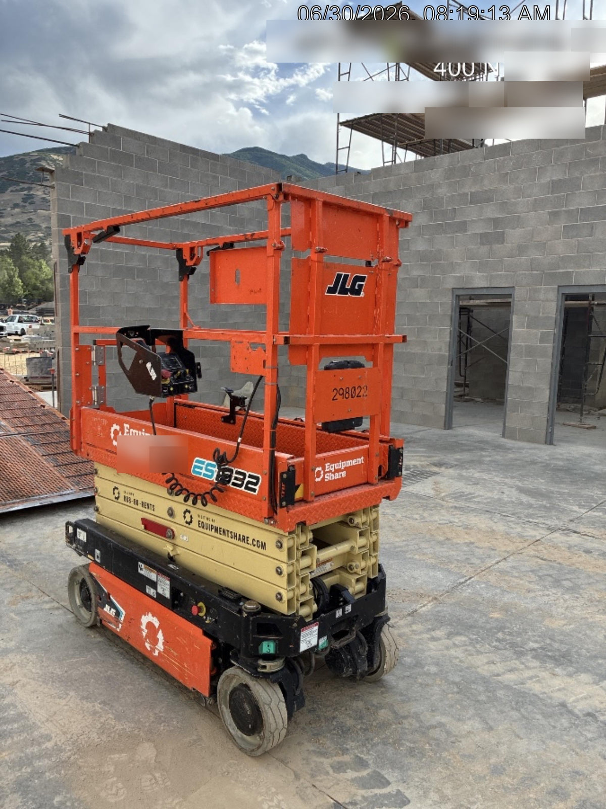 2023 JLG ES1932