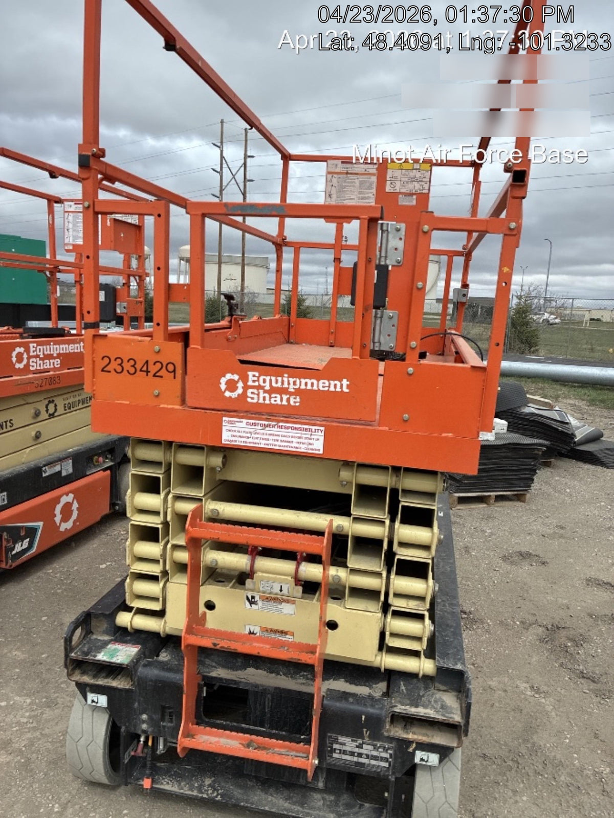 2022 JLG ES3246