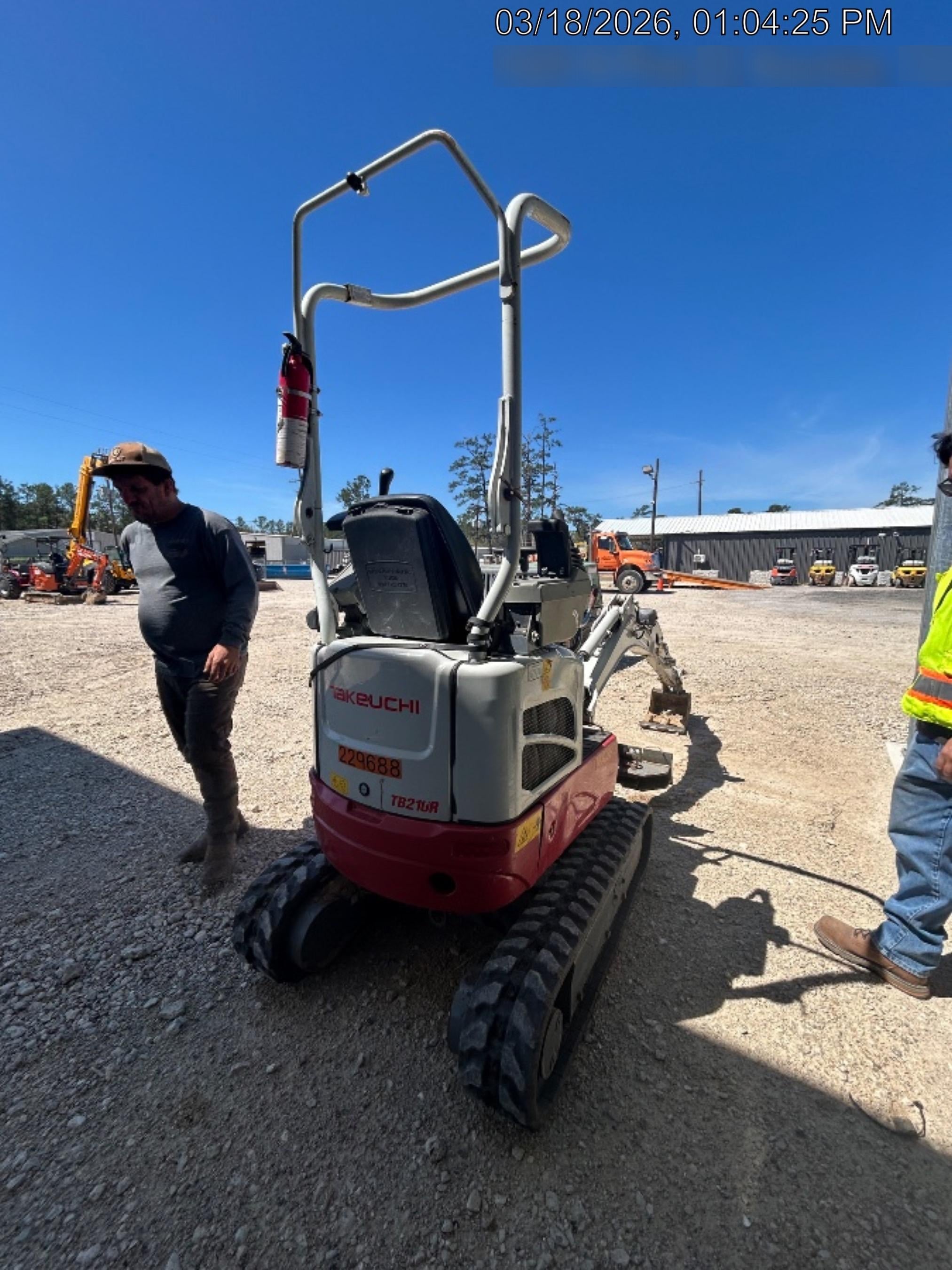 2022 TAKEUCHI TB210R