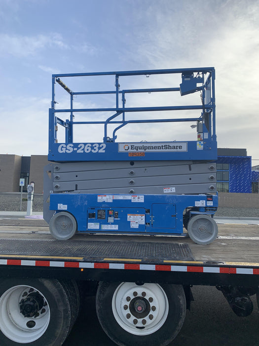 2020 Genie GS-2632 Solid NM Tires, Folding Rails with Half-Height Swing Gate, Beacon, 800W Invertor