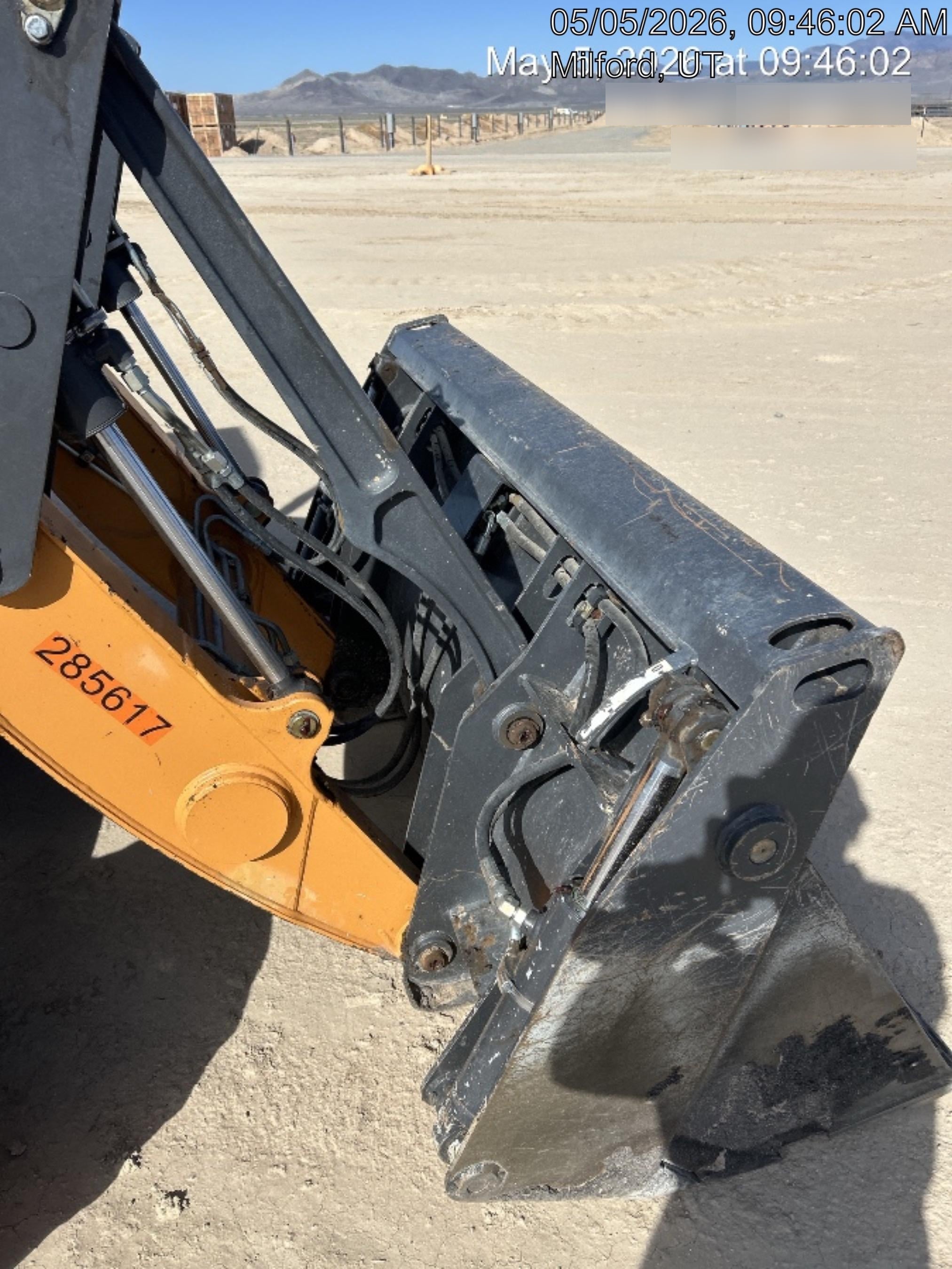 2023 CASE 570N EP