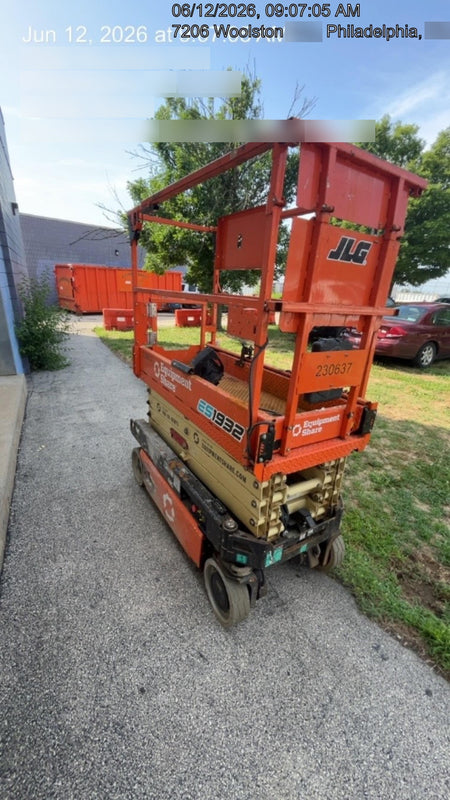 2022 JLG ES1932