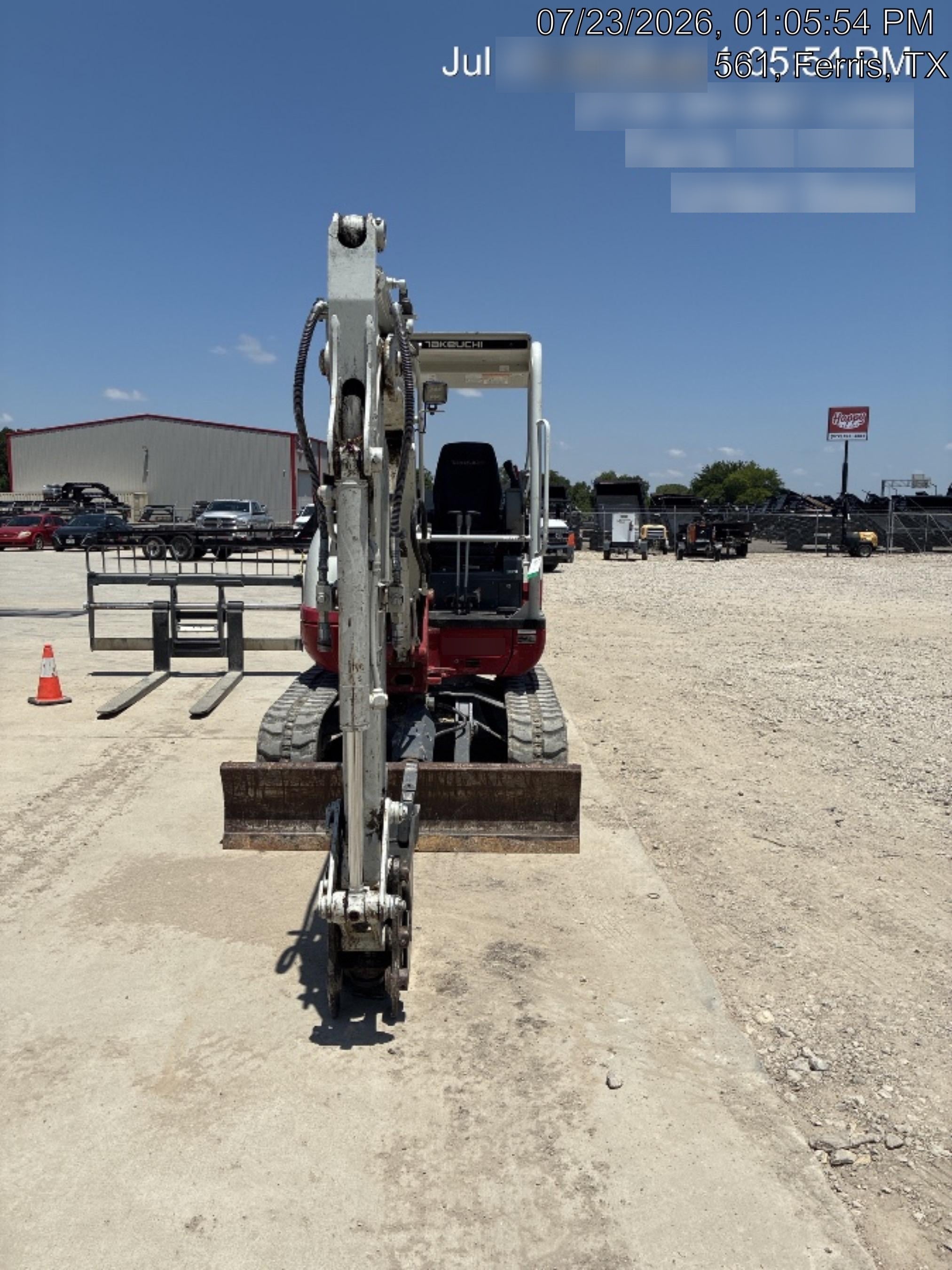 2023 TAKEUCHI TB235-2R