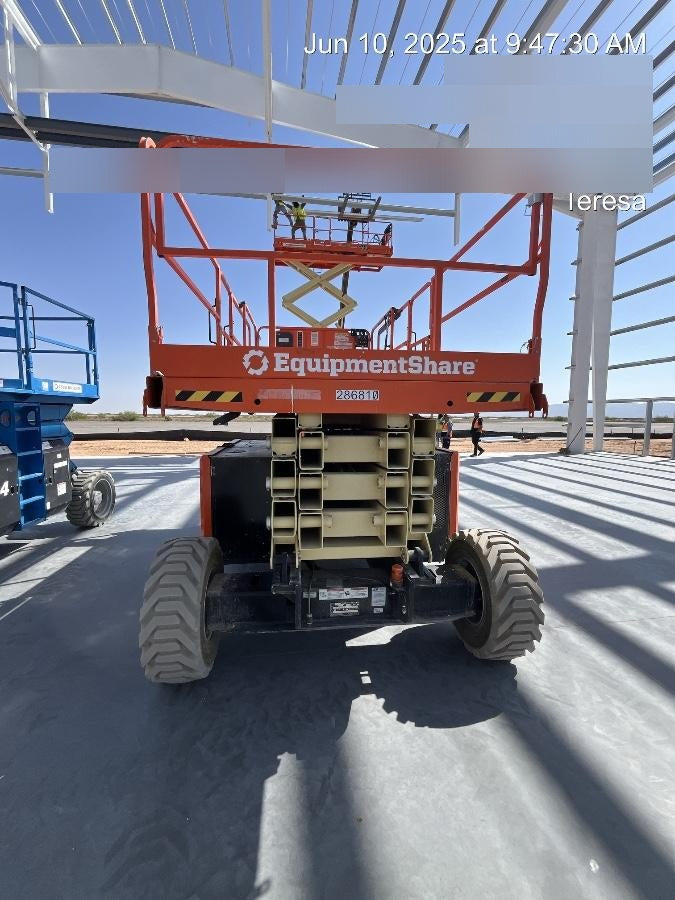 2022 JLG RT4394