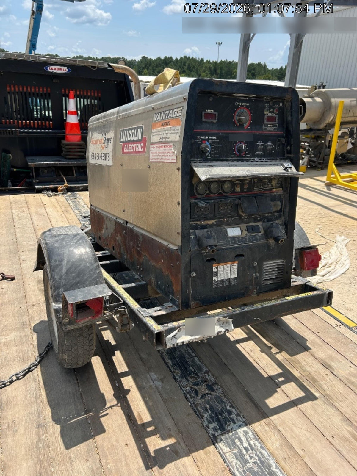 2018 Lincoln Electric Vantage 322 Lincoln Vantage 322 Welder Ready Pak 3 - Vantage 322, Trailer, Fender and light kit, Cable rack