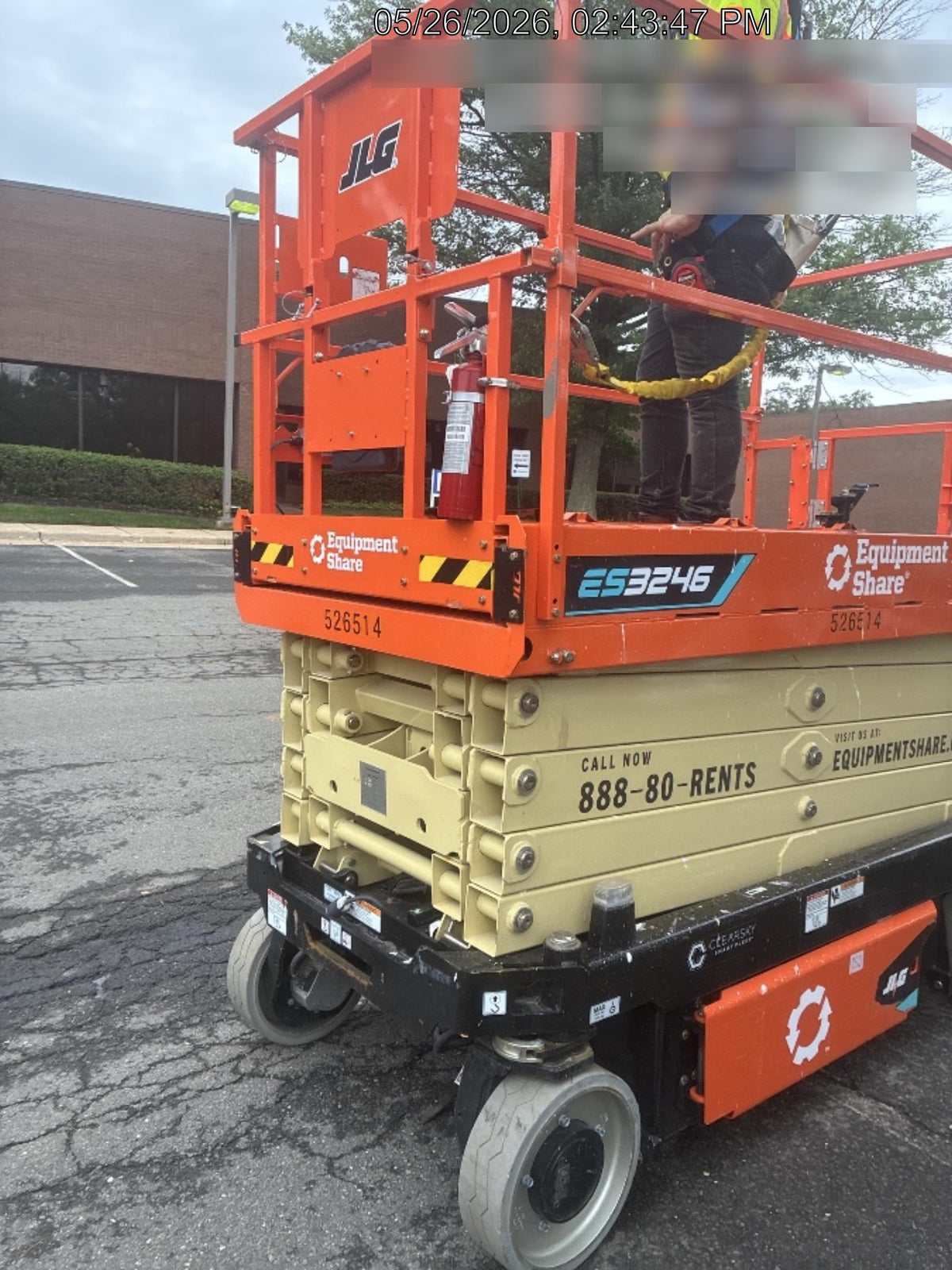 2025 JLG ES3246