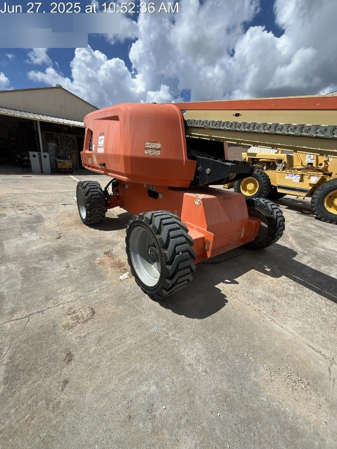 2019 JLG 660SJ