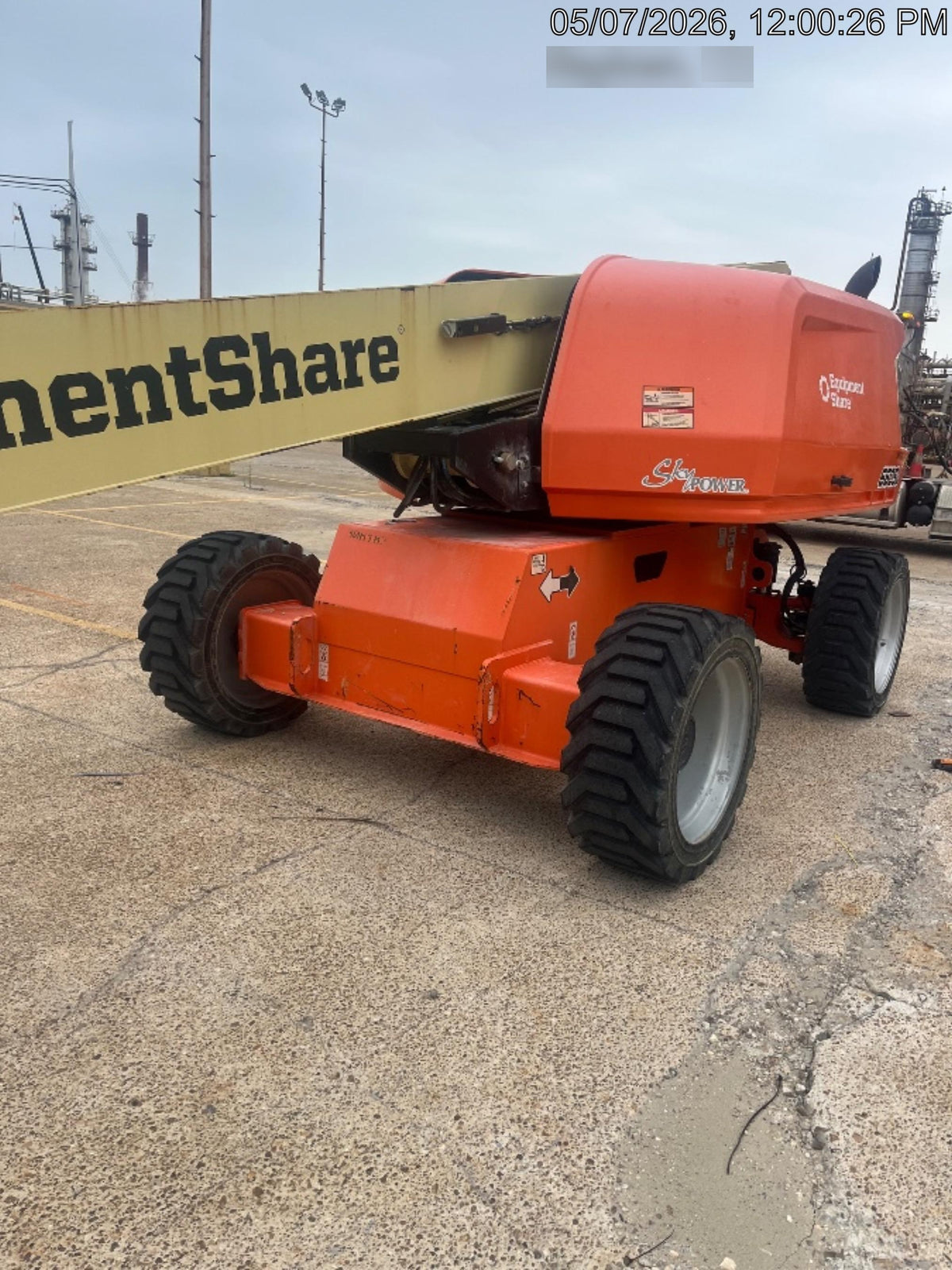 2023 JLG 660SJ