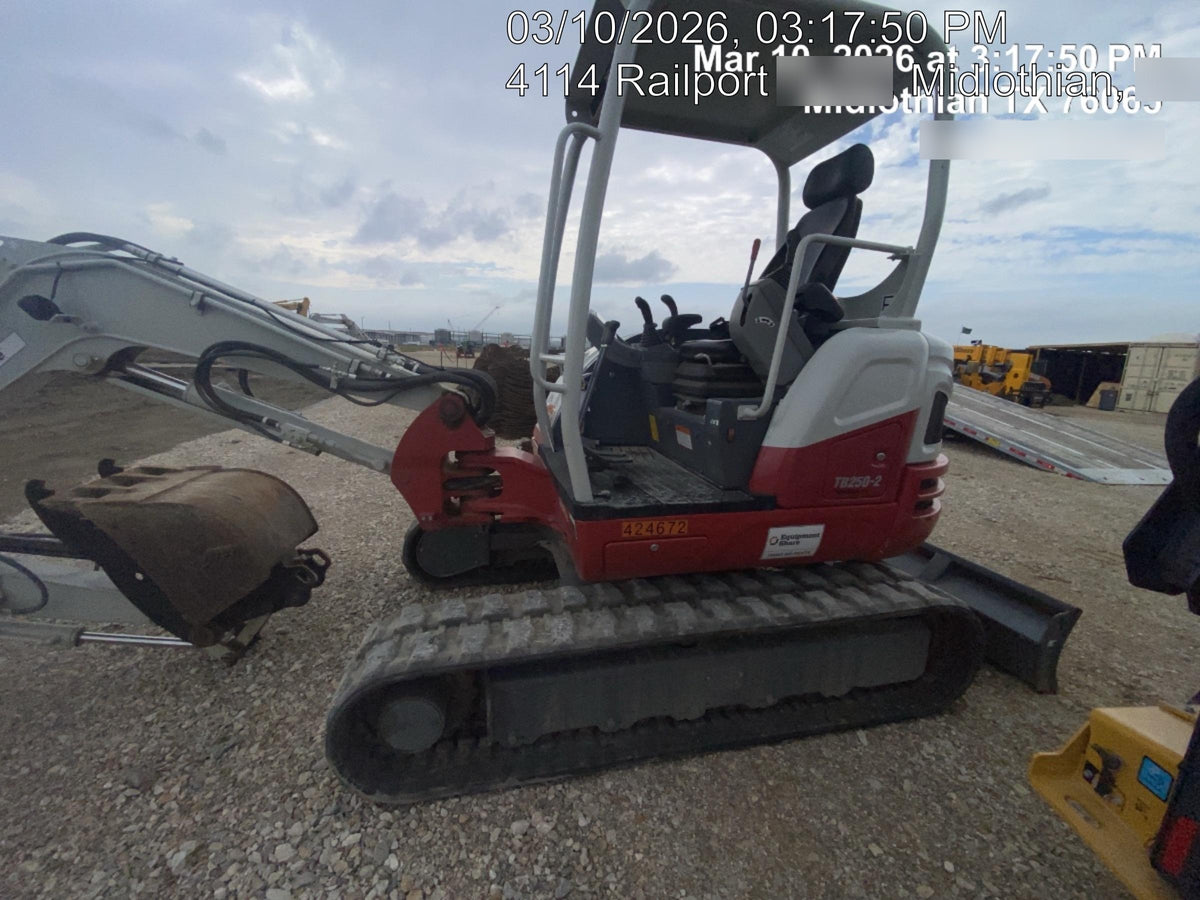 2024 TAKEUCHI TB250-2R