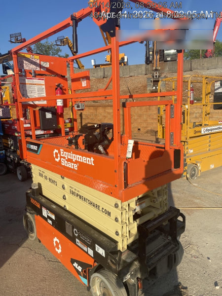 2025 JLG ES1932