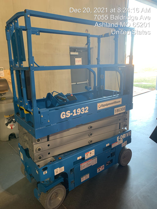 2021 GENIE GS-1932