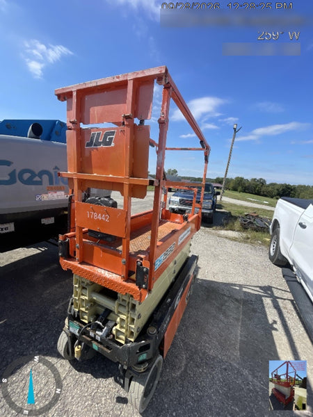 2021 JLG ES1932