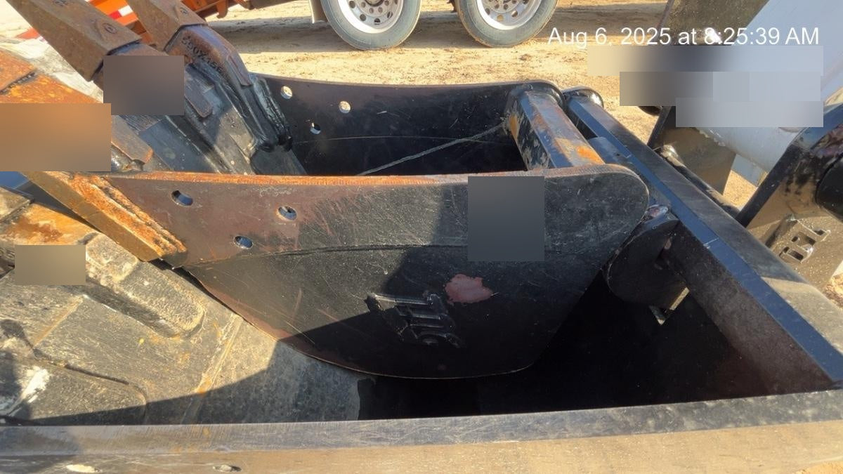 2025 TAKEUCHI 24" Bucket Takeuchi